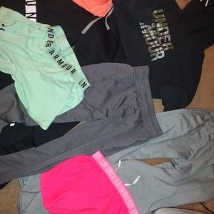 Huge under armour bundle size s/xs